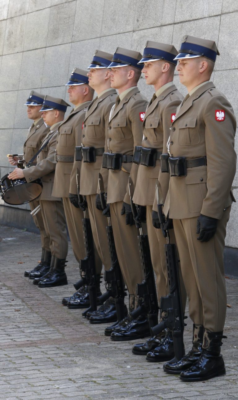 posterunek wojska warta honorowa